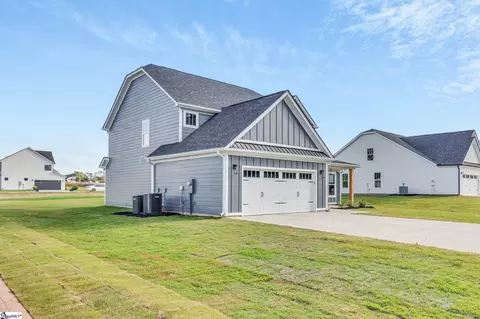 1261 Owens Rd, Greer, SC 29651 photo 2