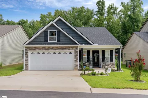 423 Timberwood Dr, Woodruff, SC 29388