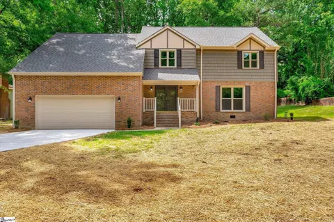 100 Trotters Trl, Clinton, SC 29325
