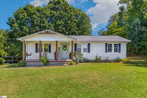 550 Rabbit Rd, Travelers Rest, SC 29690