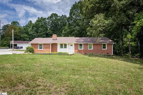 107 Kingston Dr, Laurens, SC 29360
