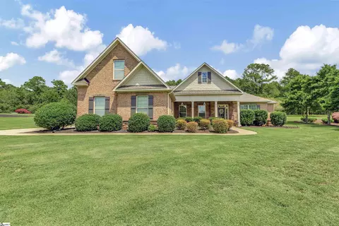 211 Vining Xing, Belton, SC 29627