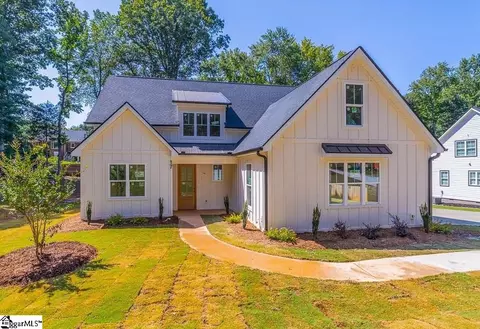 17 Sugarberry Dr, Greenville, SC 29615
