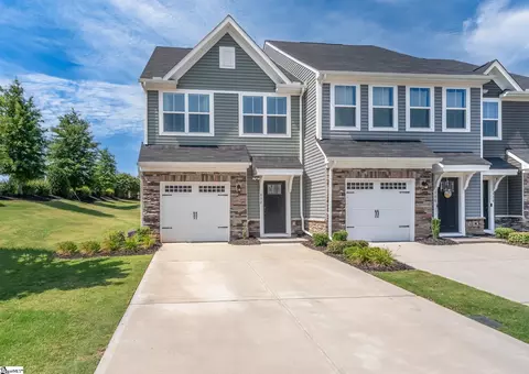 332 Hunt Glenn Ct, Greer, SC 29650