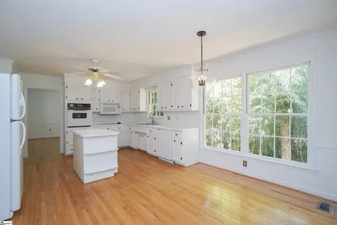 Kitchen - 304 Middle Brook Ct, Greer, SC 29650 photo 1 of 4