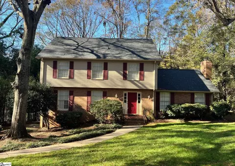 304 Middle Brook Ct, Greer, SC 29650