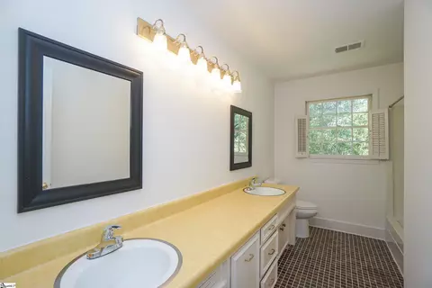 Bath - 304 Middle Brook Ct, Greer, SC 29650 photo 2 of 3
