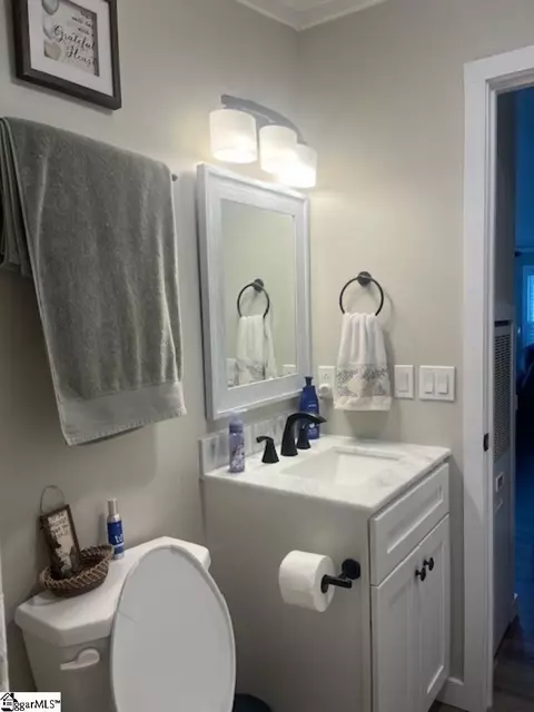 Bath - 50 Apache Dr, Waterloo, SC 29384 photo 5 of 5