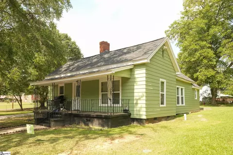 304 N Hamilton St, Williamston, SC 29697 photo 2