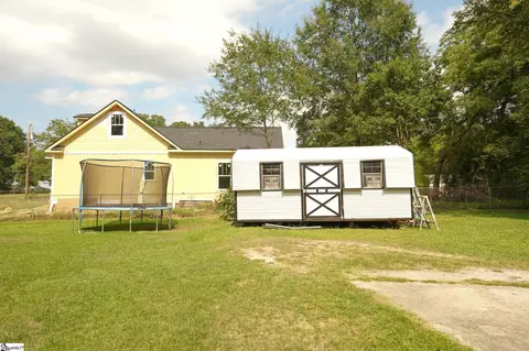 304 N Hamilton St, Williamston, SC 29697 photo 8