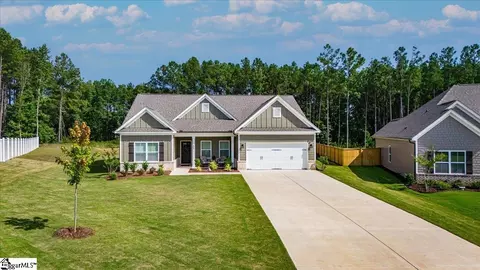 605 Still Wood Trl, Fountain Inn, SC 29644