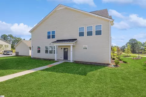 2 Gaskins Trl, Travelers Rest, SC 29690