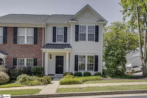 300 Moonstone Dr, Mauldin, SC 29662