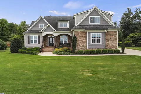 30 Thornbriar Ct, Travelers Rest, SC 29690