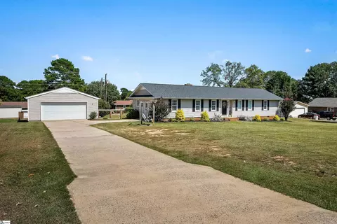 6 Ashley Dr, Williamston, SC 29697