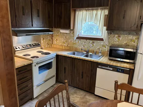 857 Cooley Bridge Rd, Pelzer, SC 29669 photo 8