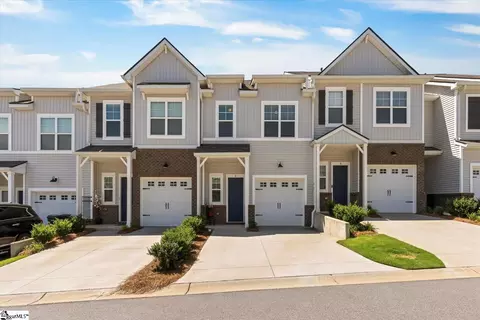 6 Camden Woods Trl, Greenville, SC 29607