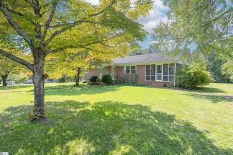 239 Mountain View Cir, Greenville, SC 29609