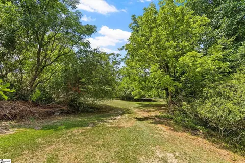 102 Pinson Dr, Honea Path, SC 29654 photo 4