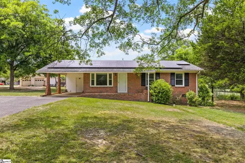 102 Pinson Dr, Honea Path, SC 29654