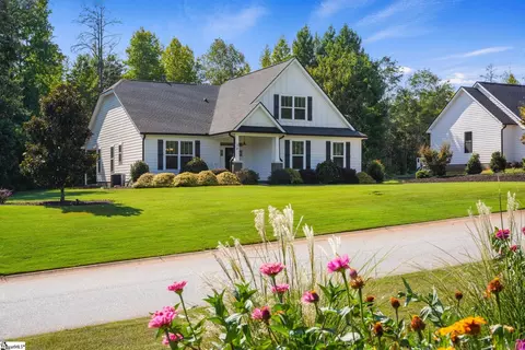 38 Ione Cir, Williamston, SC 29697