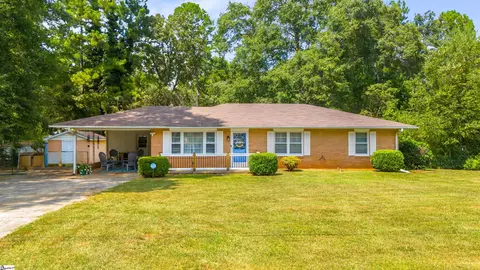 12 Dendy St, Pelzer, SC 29669