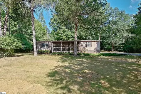 201 Carlton Rd, Woodruff, SC 29388
