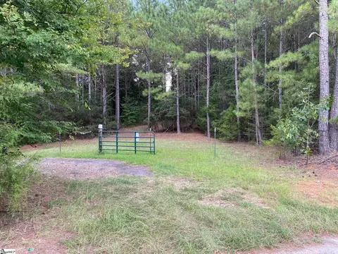 9240 Ekom Beach Rd, Ware Shoals, SC 29692