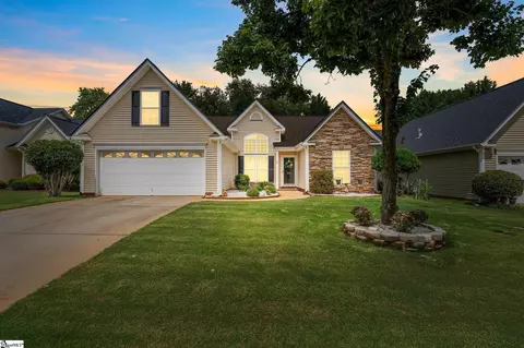 206 Teaticket Ct, Simpsonville, SC 29681