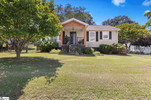 8 Mcallister St, Travelers Rest, SC 29690