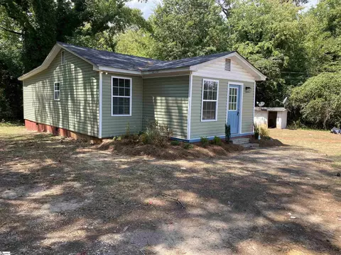 1411 Mathis Rd, Greenwood, SC 29649
