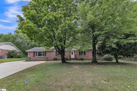 409 Chick Springs Rd, Greer, SC 29650