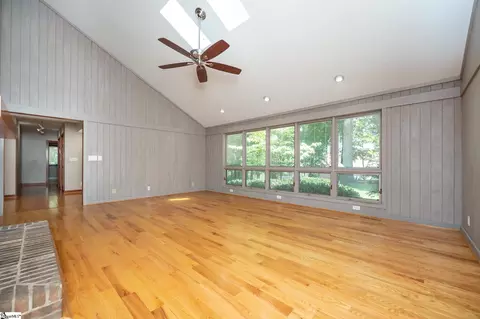 Living - 109 Post Dr, Greer, SC 29650 photo 4 of 4