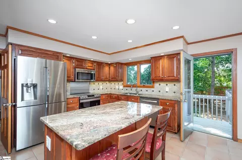 Kitchen - 109 Post Dr, Greer, SC 29650 photo 2 of 2