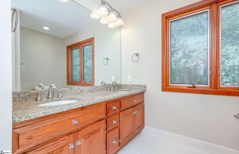 Bath - 109 Post Dr, Greer, SC 29650 photo 3 of 4