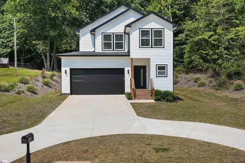 145 Fox Run Cir, Greer, SC 29651