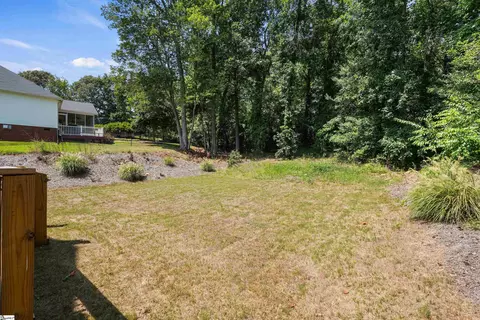 Exterior - 145 Fox Run Cir, Greer, SC 29651 photo 4 of 6