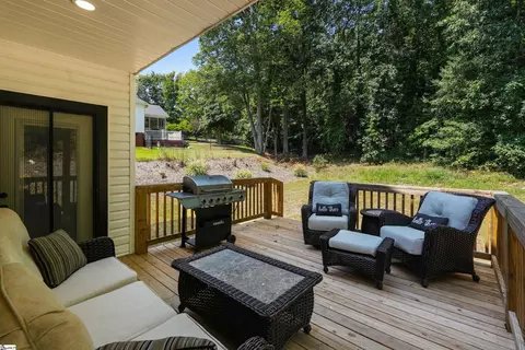 Exterior - 145 Fox Run Cir, Greer, SC 29651 photo 3 of 6