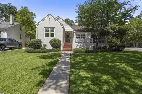 211 Brookwood Dr, Greenville, SC 29605