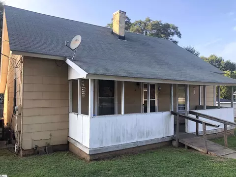 4 25th St, Greer, SC 29651