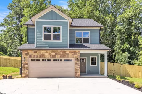 113 Clayton St, Greer, SC 29650