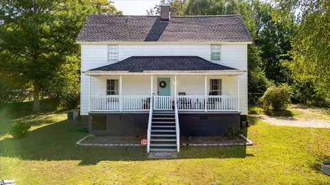 8 Hammett St, Piedmont, SC 29673