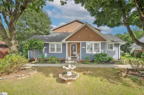3916 White Horse Rd, Greenville, SC 29611
