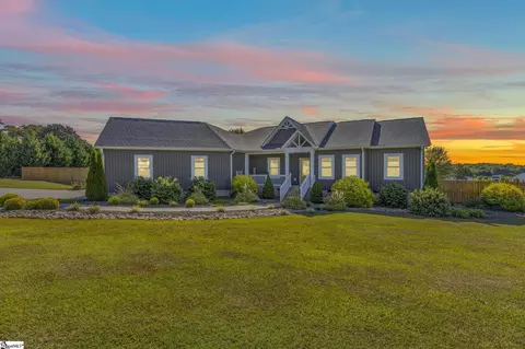 2152 Hannon Rd, Inman, SC 29349