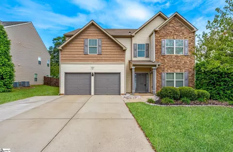 104 Tickfaw Ct, Simpsonville, SC 29681