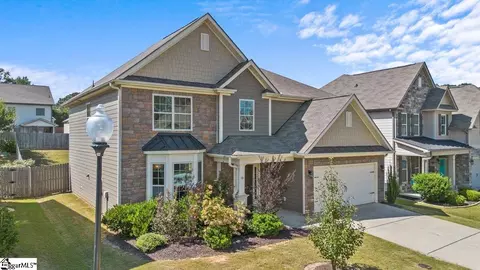 207 Redmont Ct, Simpsonville, SC 29680