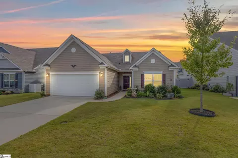 24 Merrymount Dr, Simpsonville, SC 29681