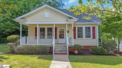 8 Barrett St, Greenville, SC 29601