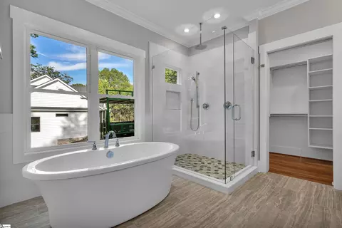 Bath - 1646 Gibbs Shoals Rd, Greer, SC 29650 photo 1 of 5