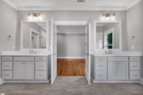 Entry Way - 1646 Gibbs Shoals Rd, Greer, SC 29650 photo 2 of 4